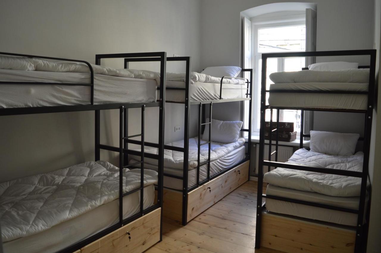 Woodmood Hostel Tbilisi Buitenkant foto