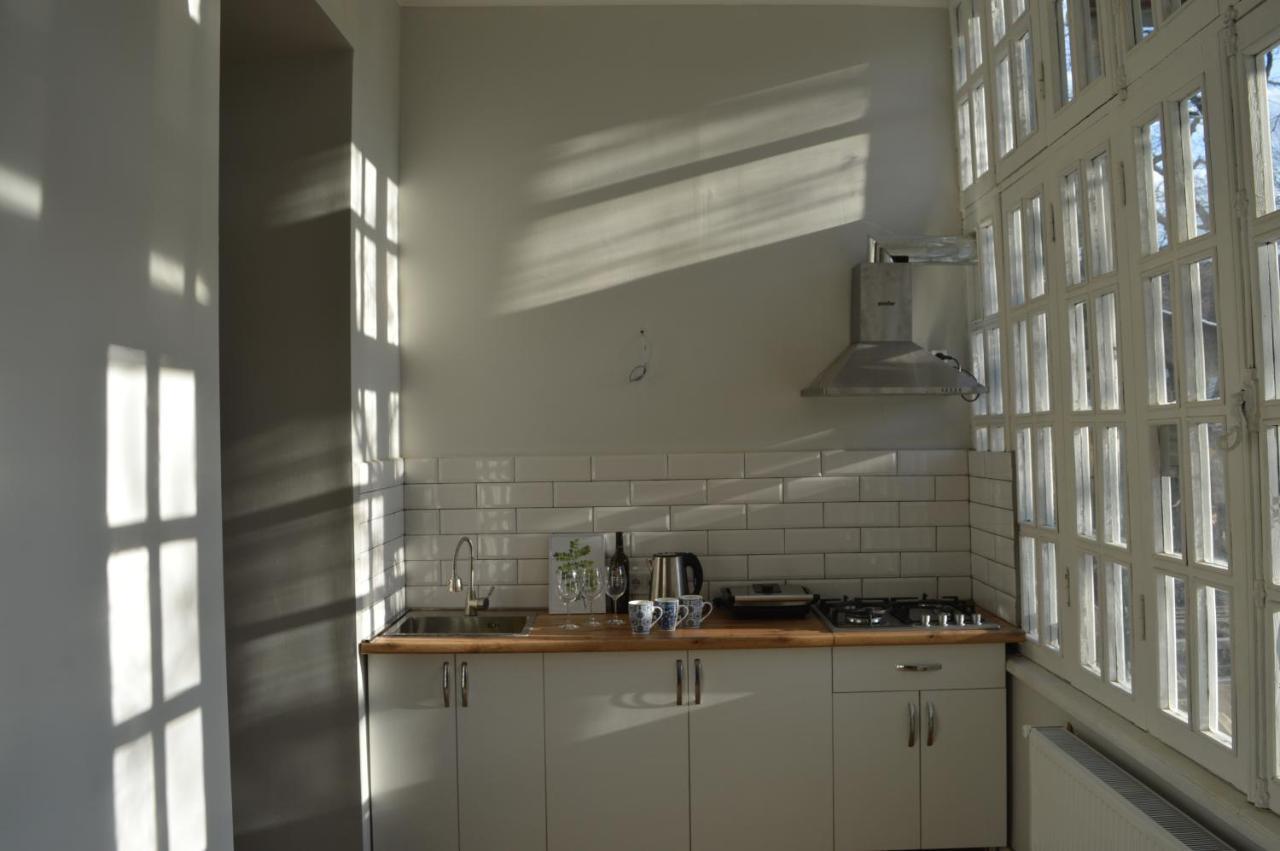 Woodmood Hostel Tbilisi Buitenkant foto